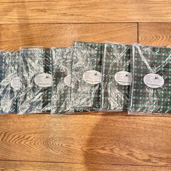 12 count New Vermont Country Store Mountain Weavers Christmas Napkins - Picture 2 of 3